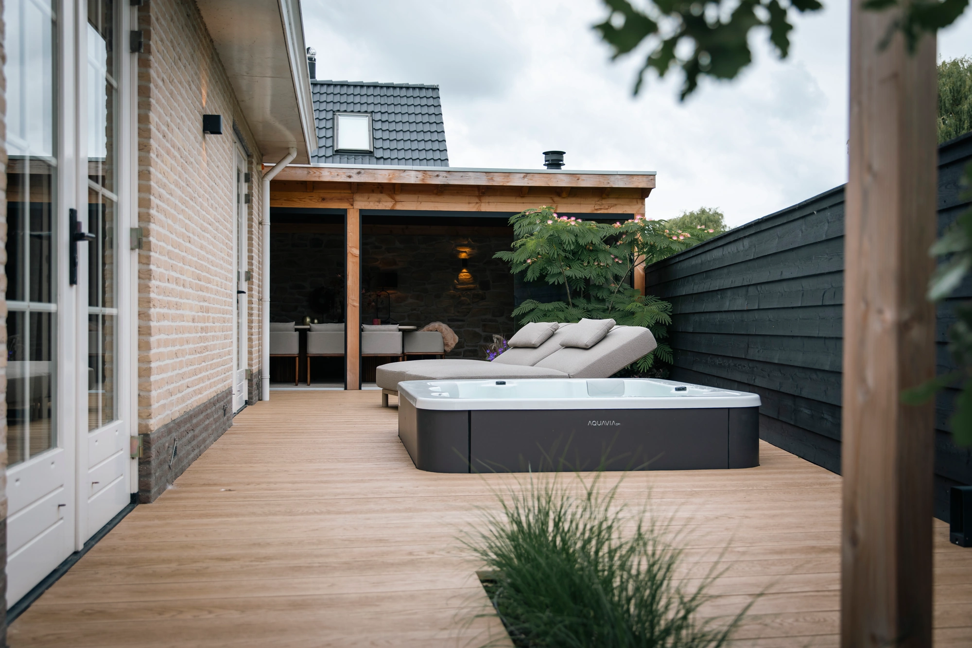 Jacuzzi in de tuin: waarom het najaar het perfecte moment is