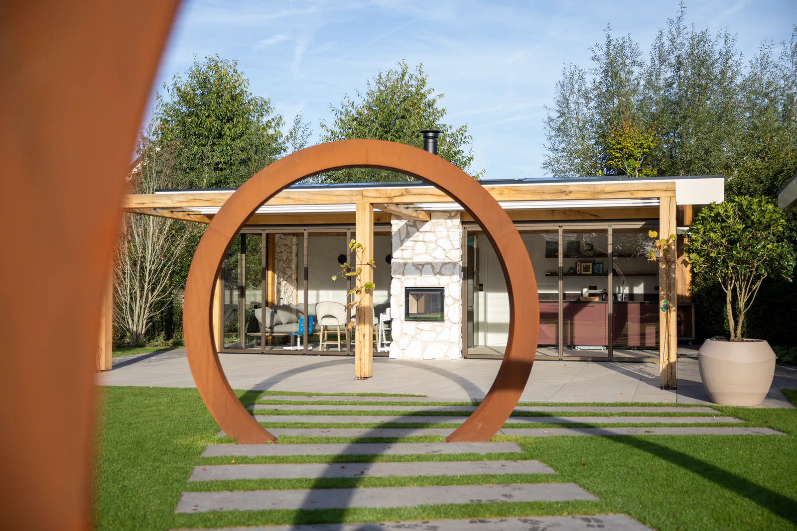 Artistieke tuin in Rhoon