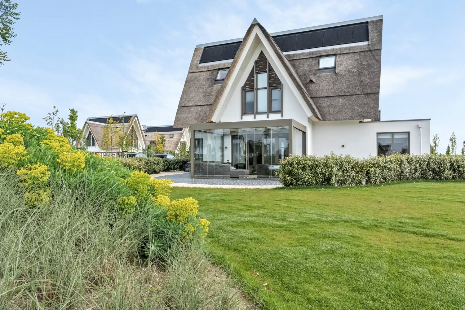 Een overkapping als eyecatcher van je droomtuin - antwan-hottubproject