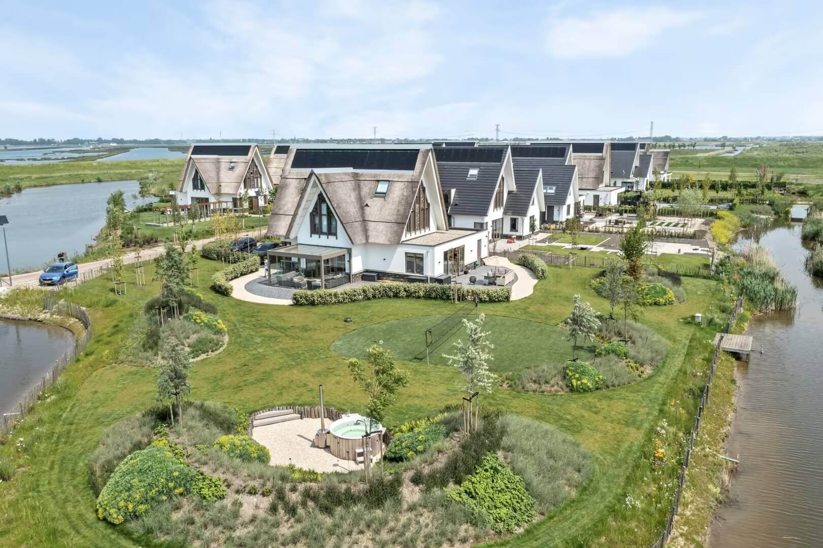Tuinontwerp twee-onder-een kap tuin in Brielle - antwan-hottubproject1
