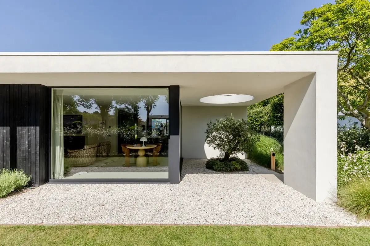 Moderne tuin in Oostvoorne